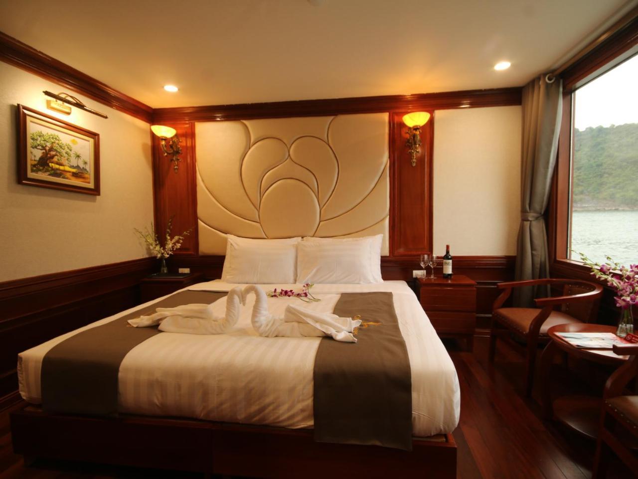 Calypso Cruises Hotel Cat Hai Exterior foto